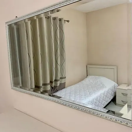 Cozy * טיראנה